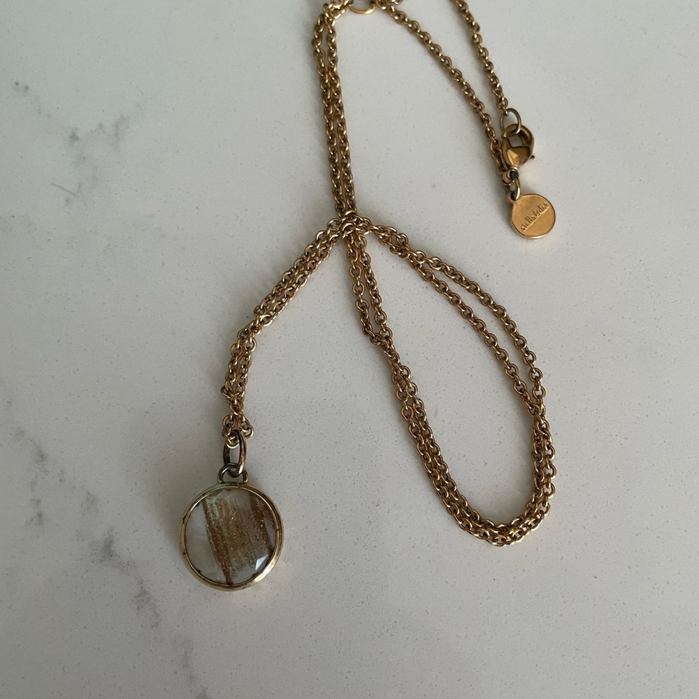 Stella & Dot Elegant Gold Necklace with Round Pendant